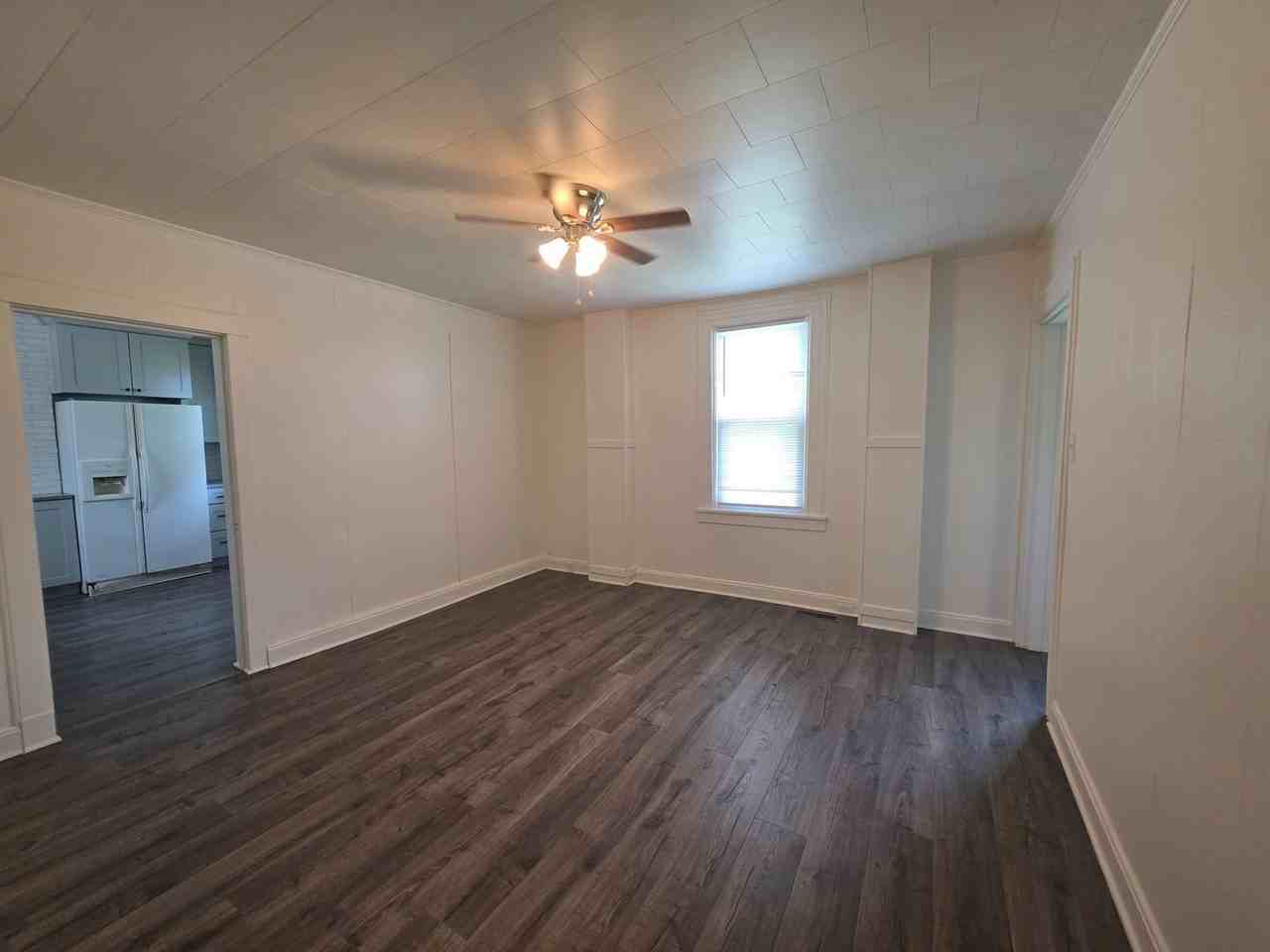 1341 Herrod St - Photo 7 of 28