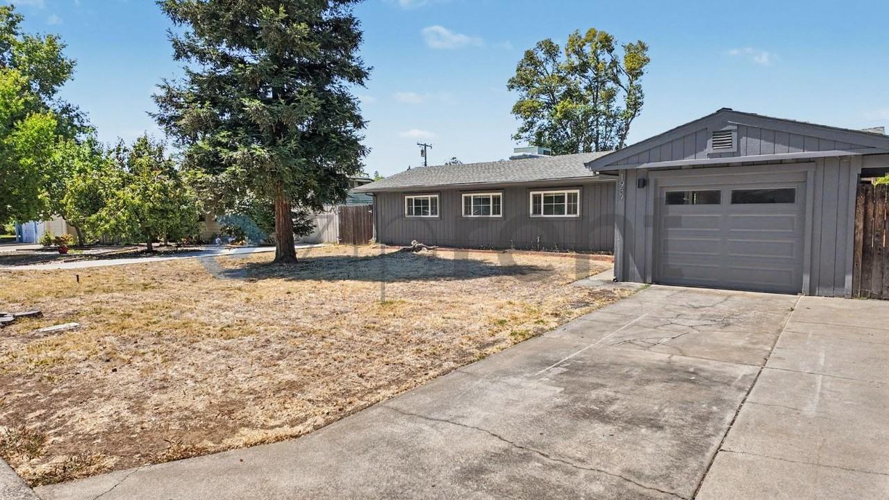 1937 Terrace Dr - Photo 2 of 47