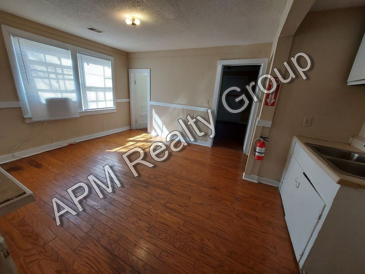 1221 King St - Photo 3 of 14