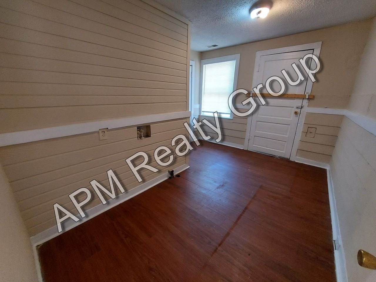 1221 King St - Photo 6 of 14