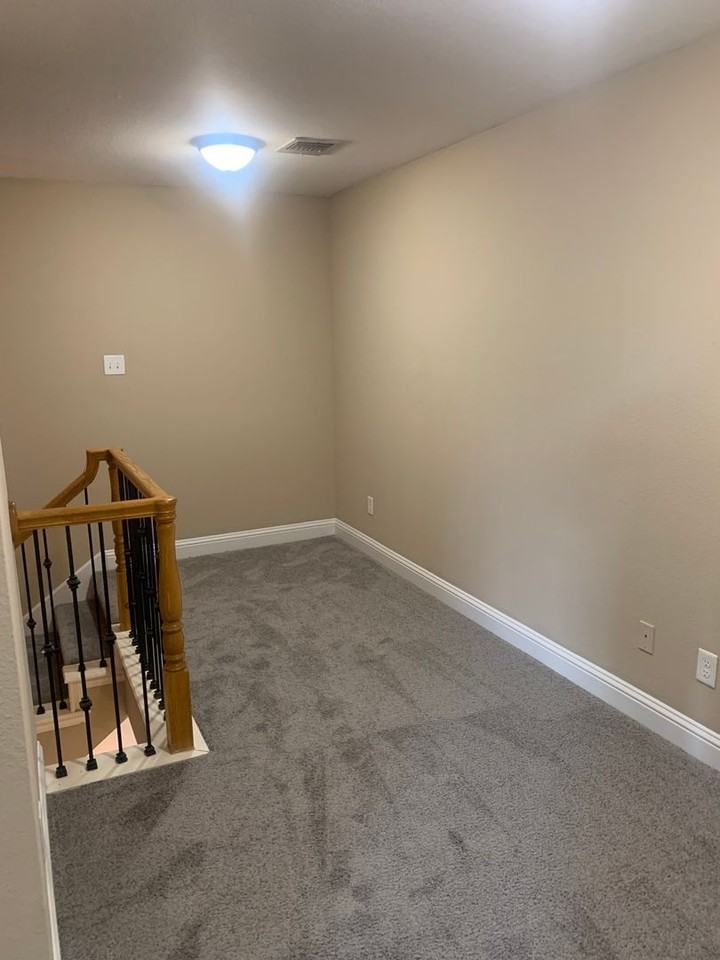 1303 Halcyon Pl - Photo 3 of 17