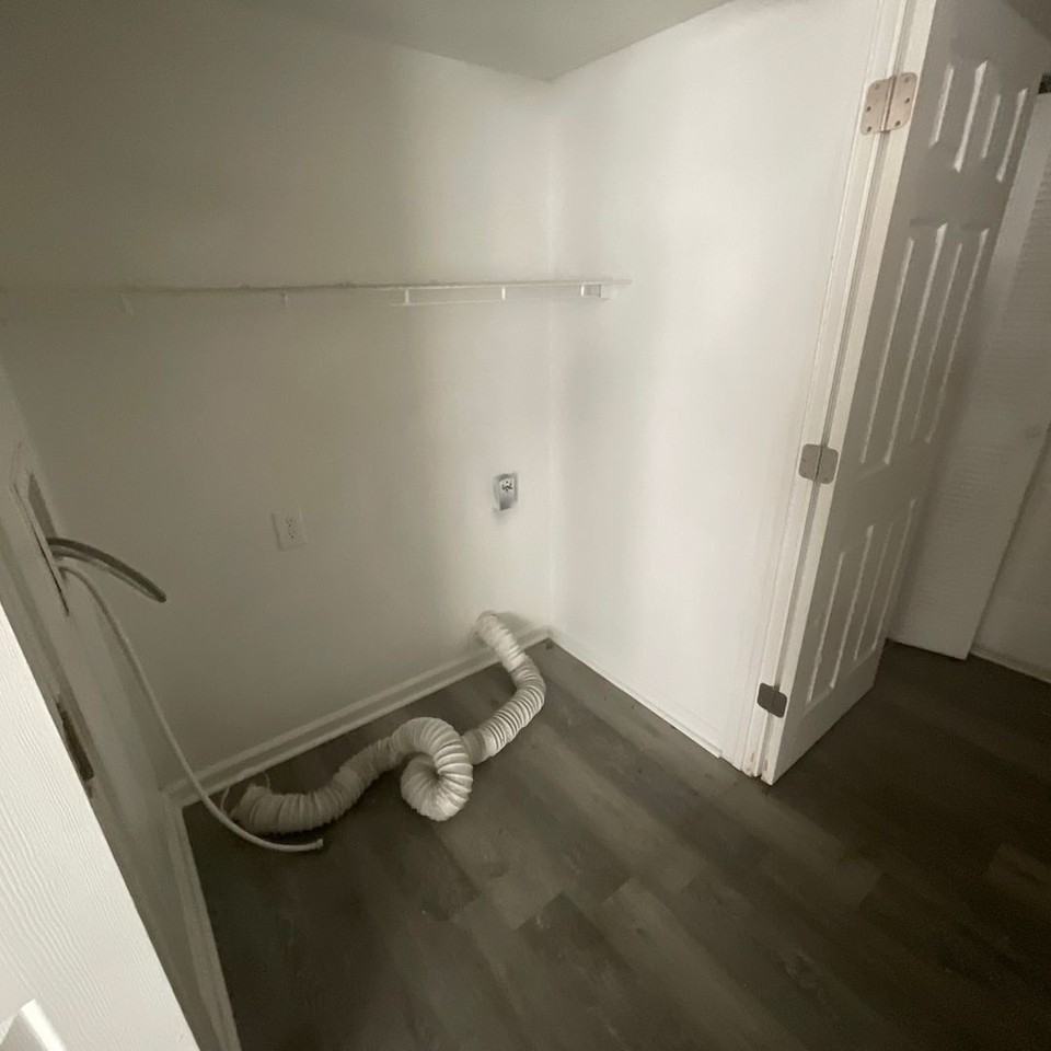 1155 W 27th St - Photo 5 of 15