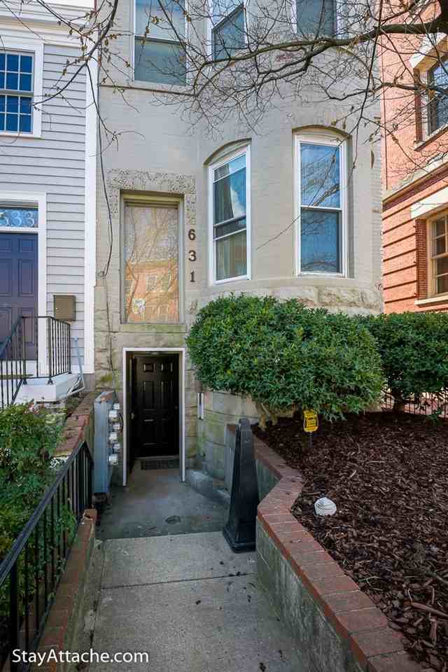 631 Constitution Ave Ne - Photo 2 of 22