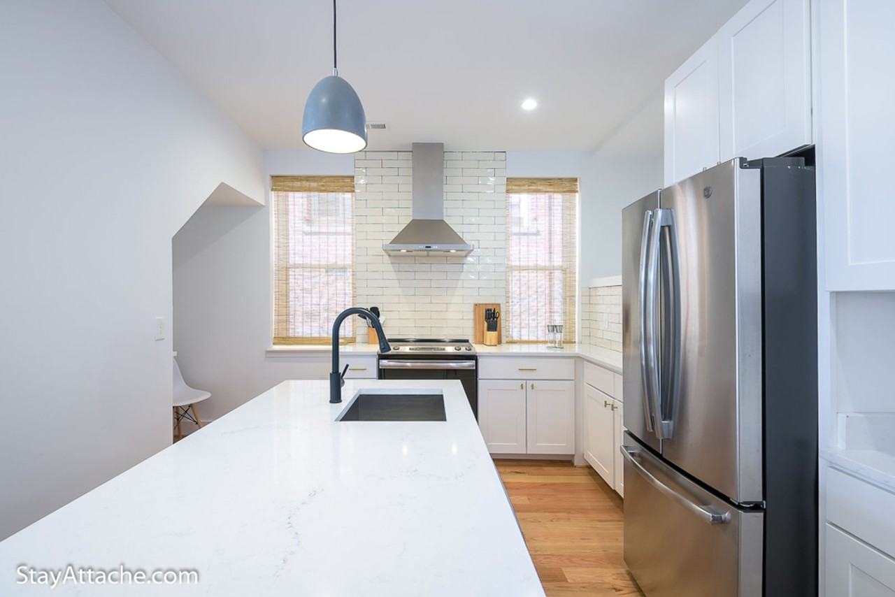 631 Constitution Ave Ne - Photo 3 of 22