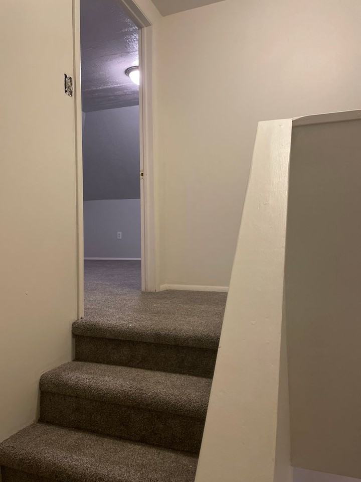 609 N Birmingham Ave - Photo 6 of 10