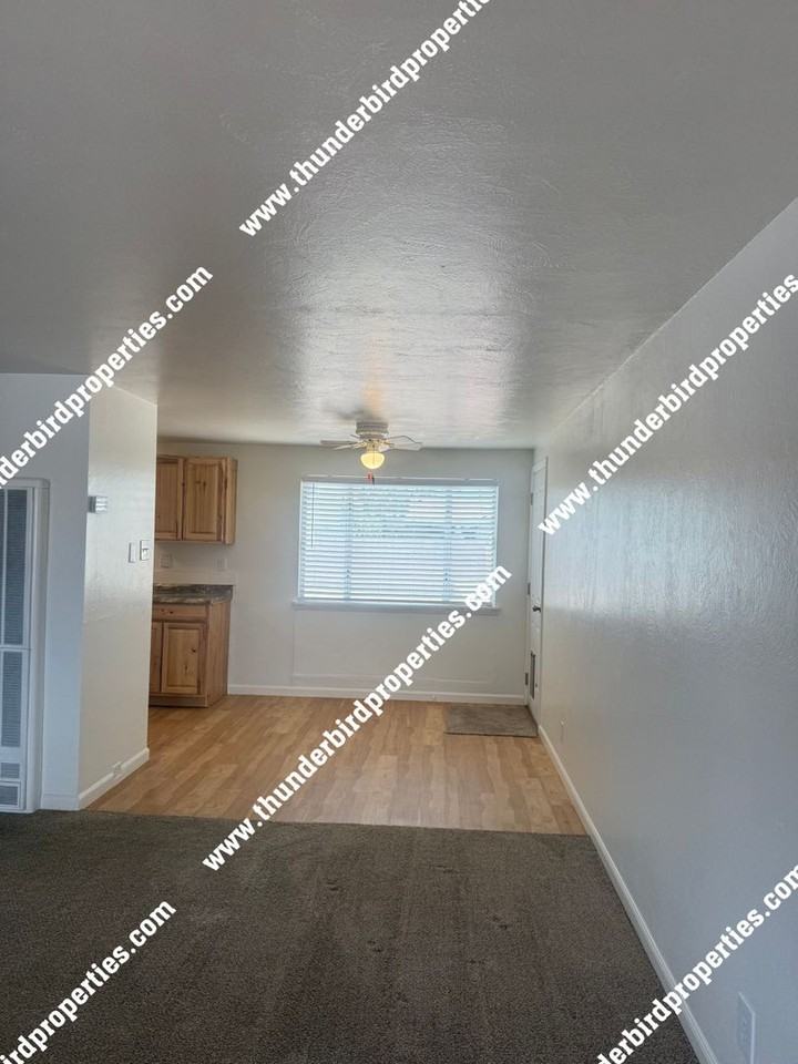 11004 Mcknight Ave Ne - Photo 4 of 15