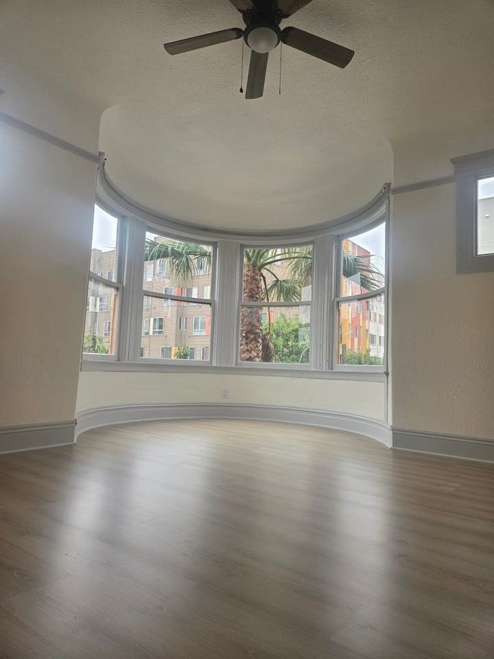 2340 Lane St - Photo 6 of 11