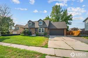 featured image of 5155 W Saguaro Dr