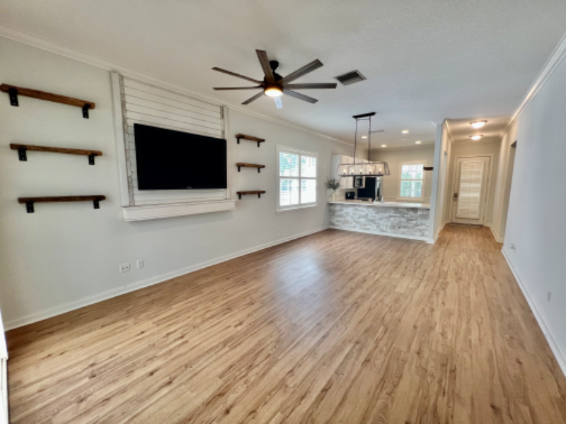148 Newcastle Dr - Photo 5 of 33