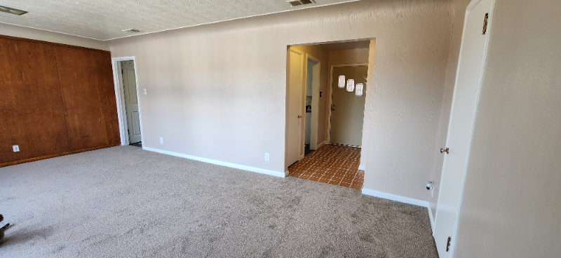 5519 S Curtice St - Photo 6 of 17
