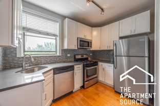 2321 N Rockwell St #C3 - Photo 1 of 1
