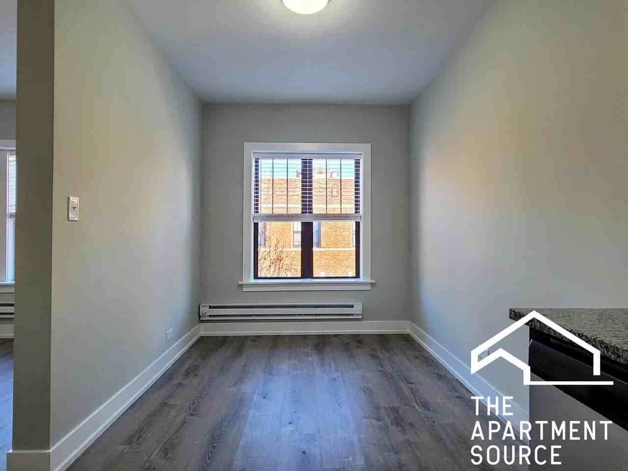 630 W Cornelia Ave #S2 - Photo 3 of 7