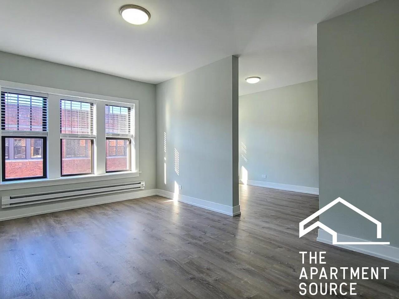 630 W Cornelia Ave #S2 - Photo 4 of 7