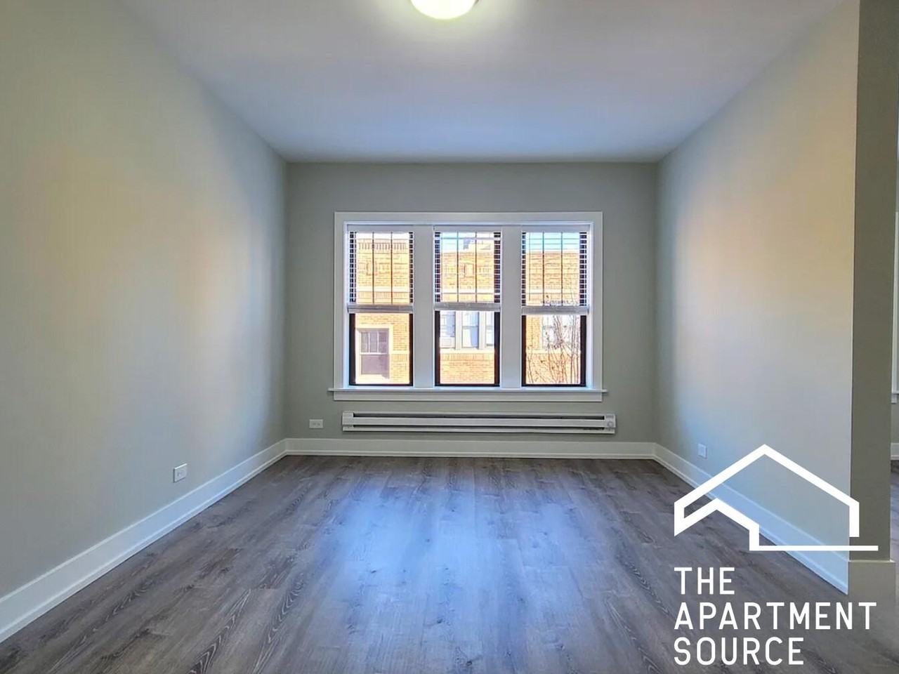 630 W Cornelia Ave #S2 - Photo 5 of 7
