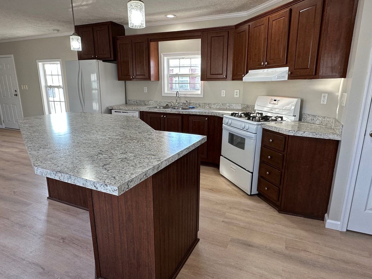 37018 Laws Point Rd - Photo 4 of 8