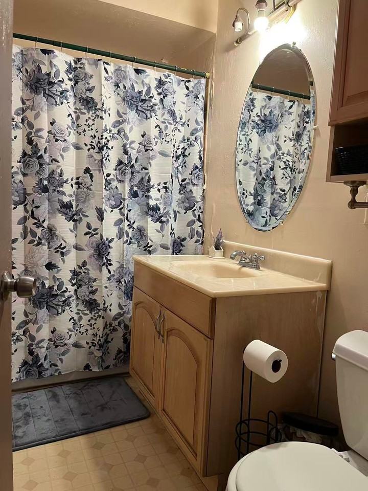 18627 Liggett St - Photo 4 of 7