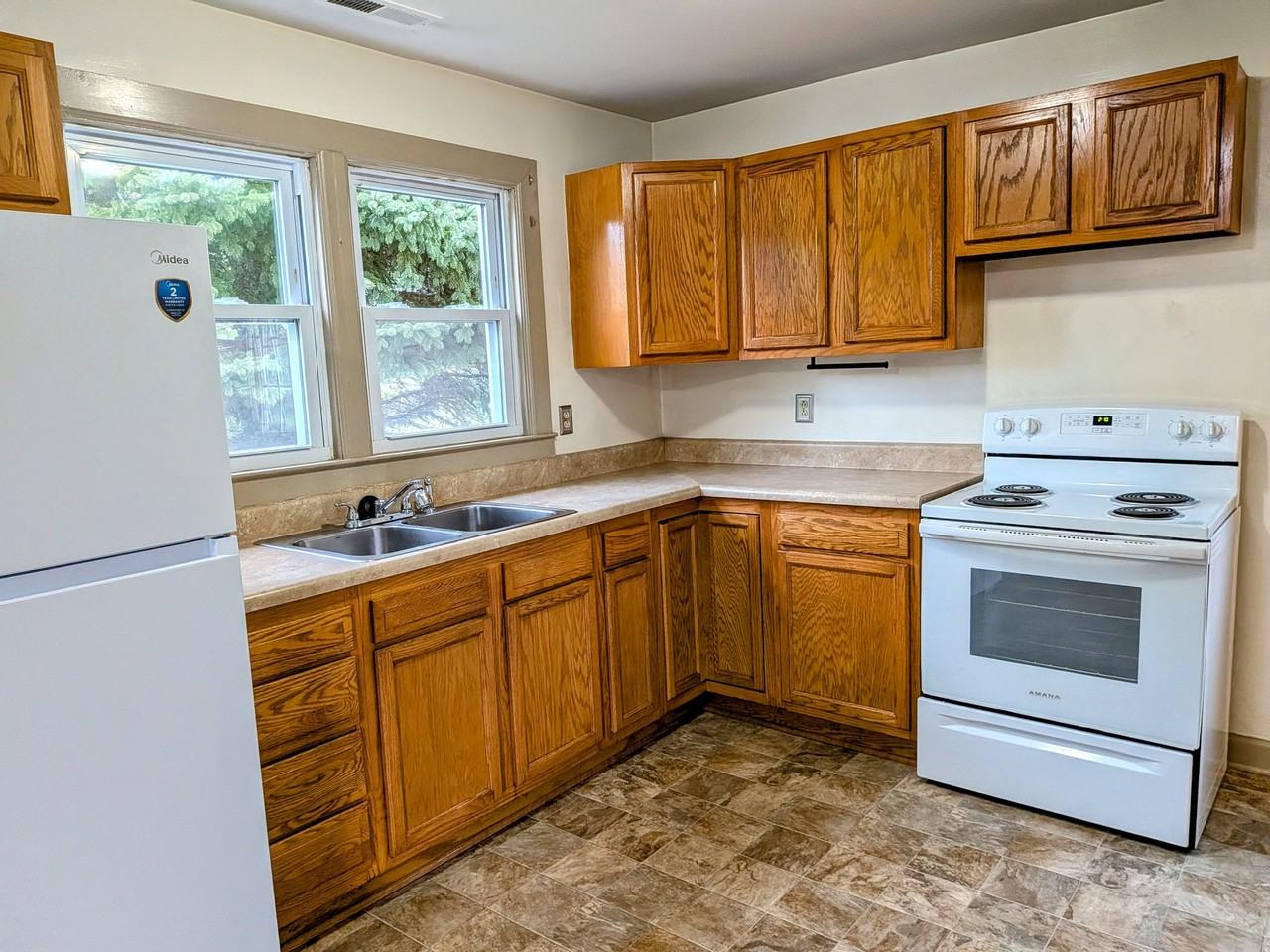307 Austin Ave - Photo 6 of 18