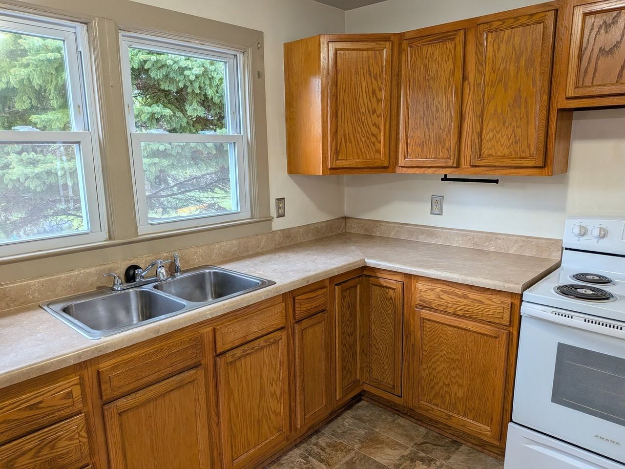 307 Austin Ave - Photo 7 of 18