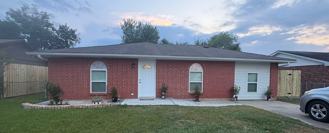 908 N Clark Ln - Photo 1 of 1