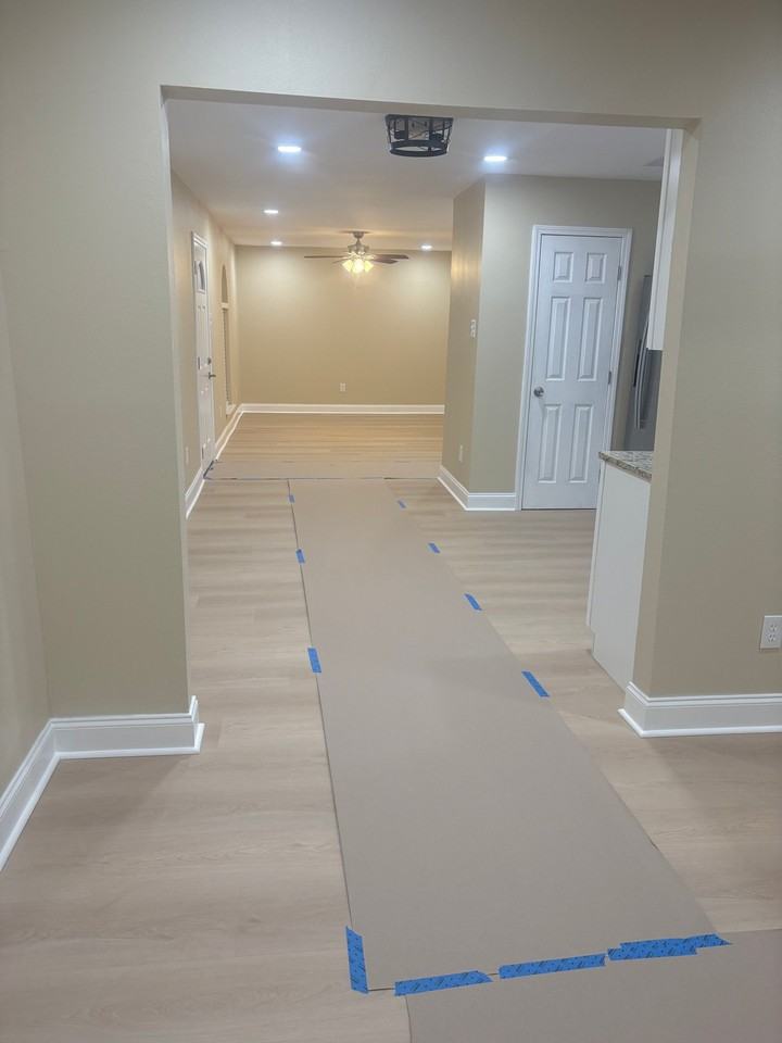908 N Clark Ln - Photo 5 of 13