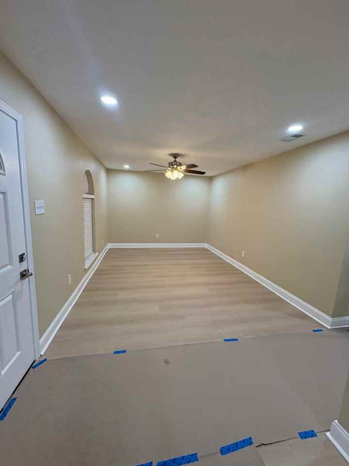 908 N Clark Ln - Photo 7 of 13