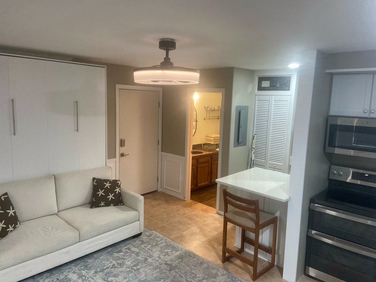 6125 Harbourside Dr - Photo 2 of 32