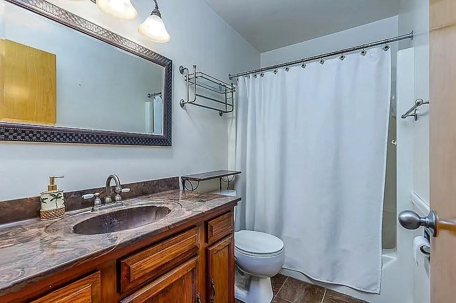 6125 Harbourside Dr - Photo 7 of 32