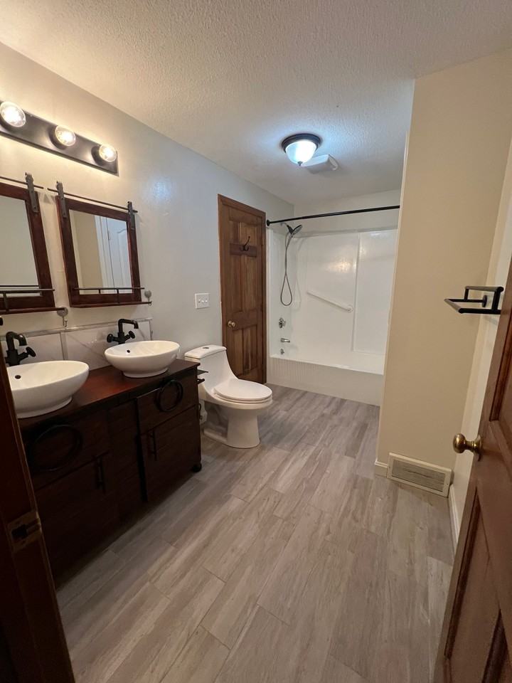 34 Scotty Hollow Dr - Photo 2 of 15