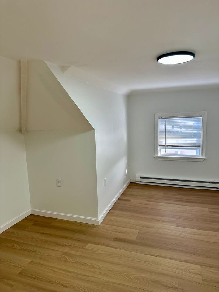 12 Albert St #2 - Photo 3 of 15