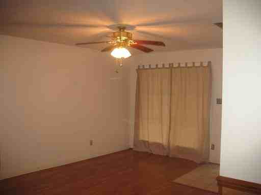 268 Thrift St - Photo 3 of 7
