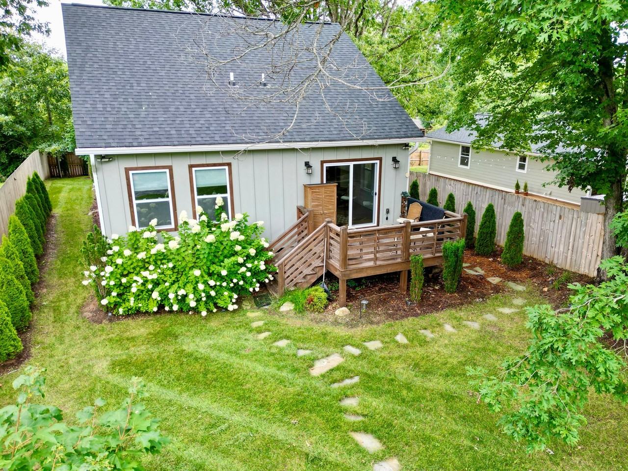 6 Hazel Hill St - Photo 3 of 14