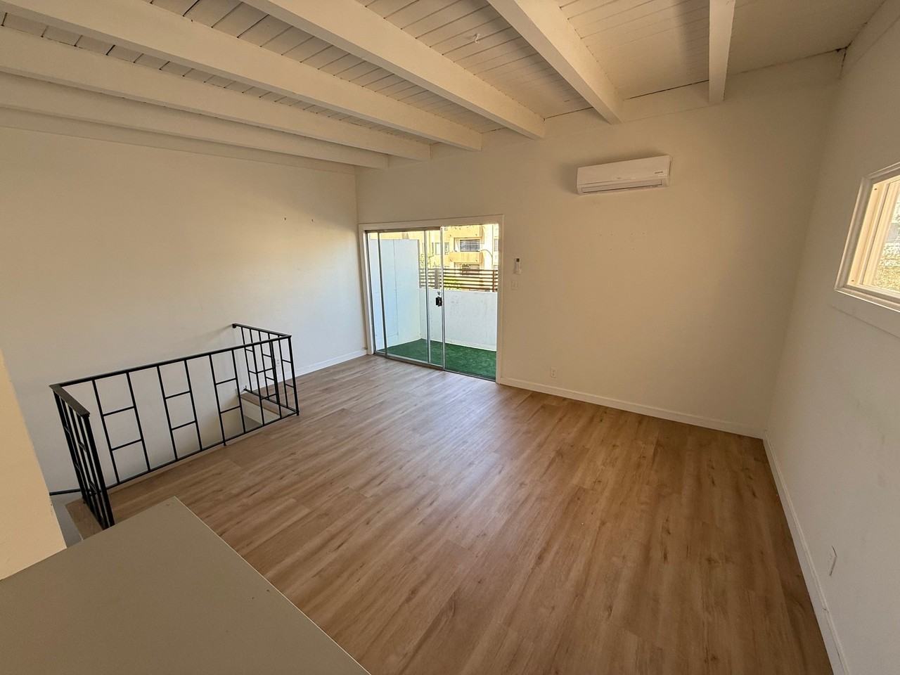 1544 S Beverly Glen Blvd #1540 - Photo 3 of 21