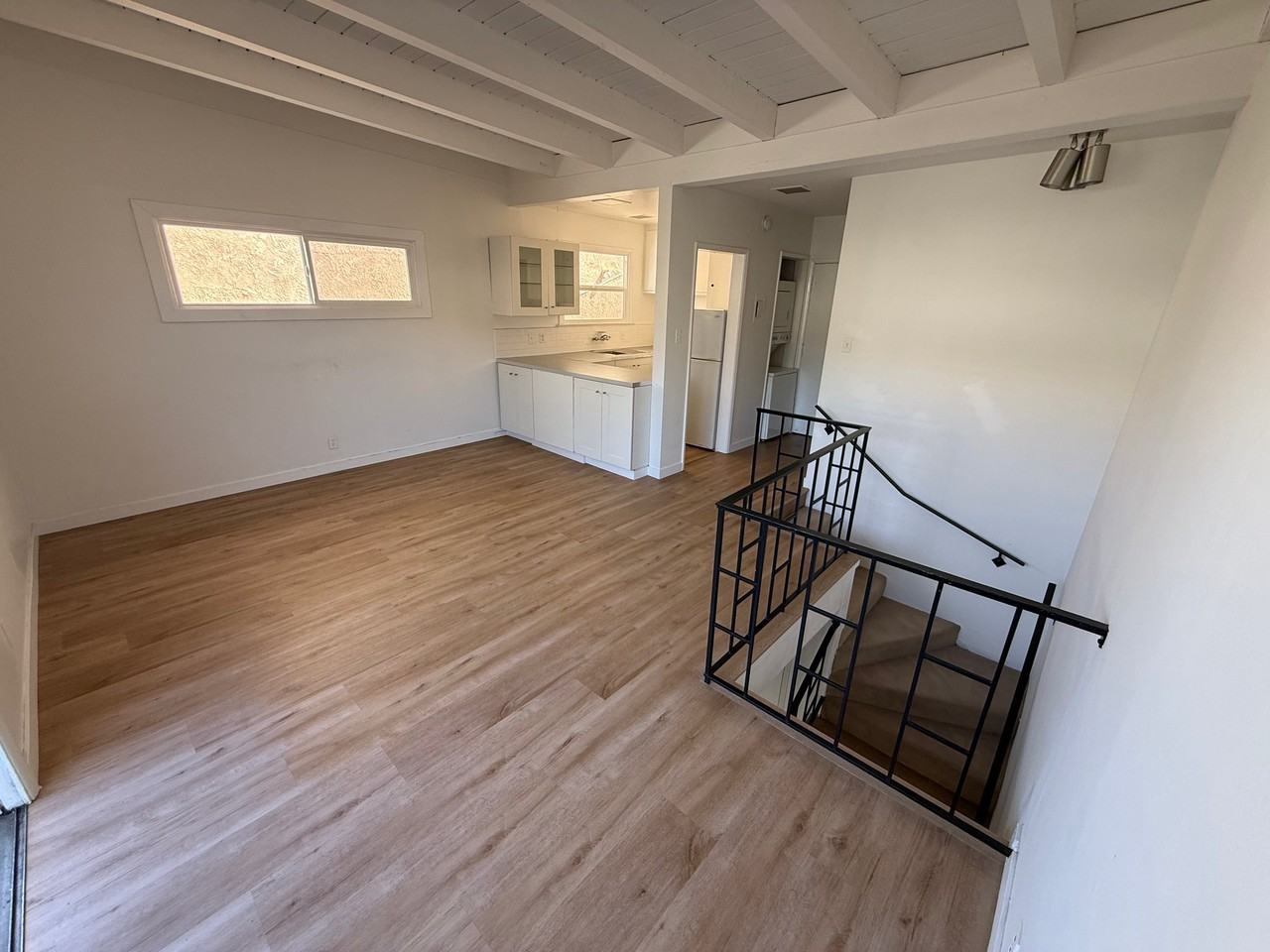 1544 S Beverly Glen Blvd #1540 - Photo 5 of 21