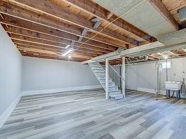 4469 Mohegan Dr - Photo 3 of 15