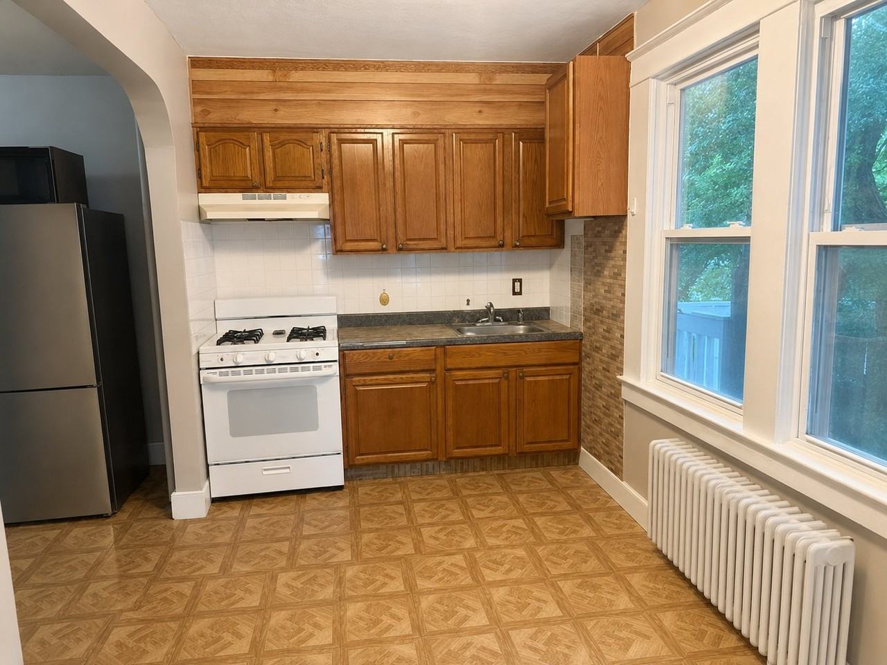 41 4th St #2 - Photo 2 of 9
