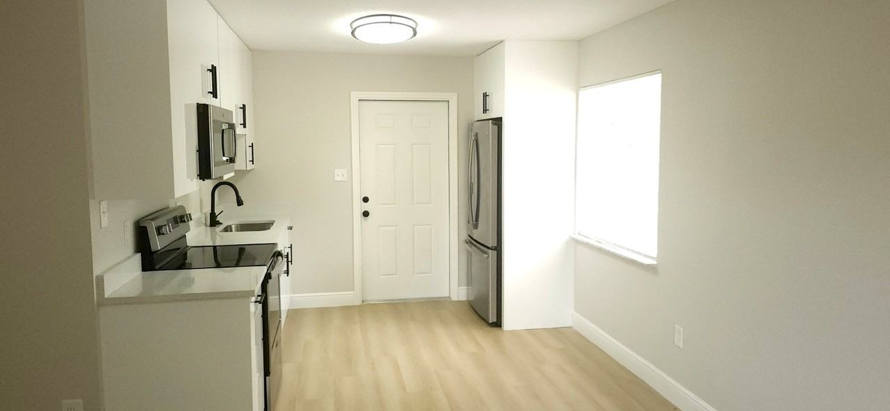 901 S Taylor Rd #901 - Photo 5 of 17