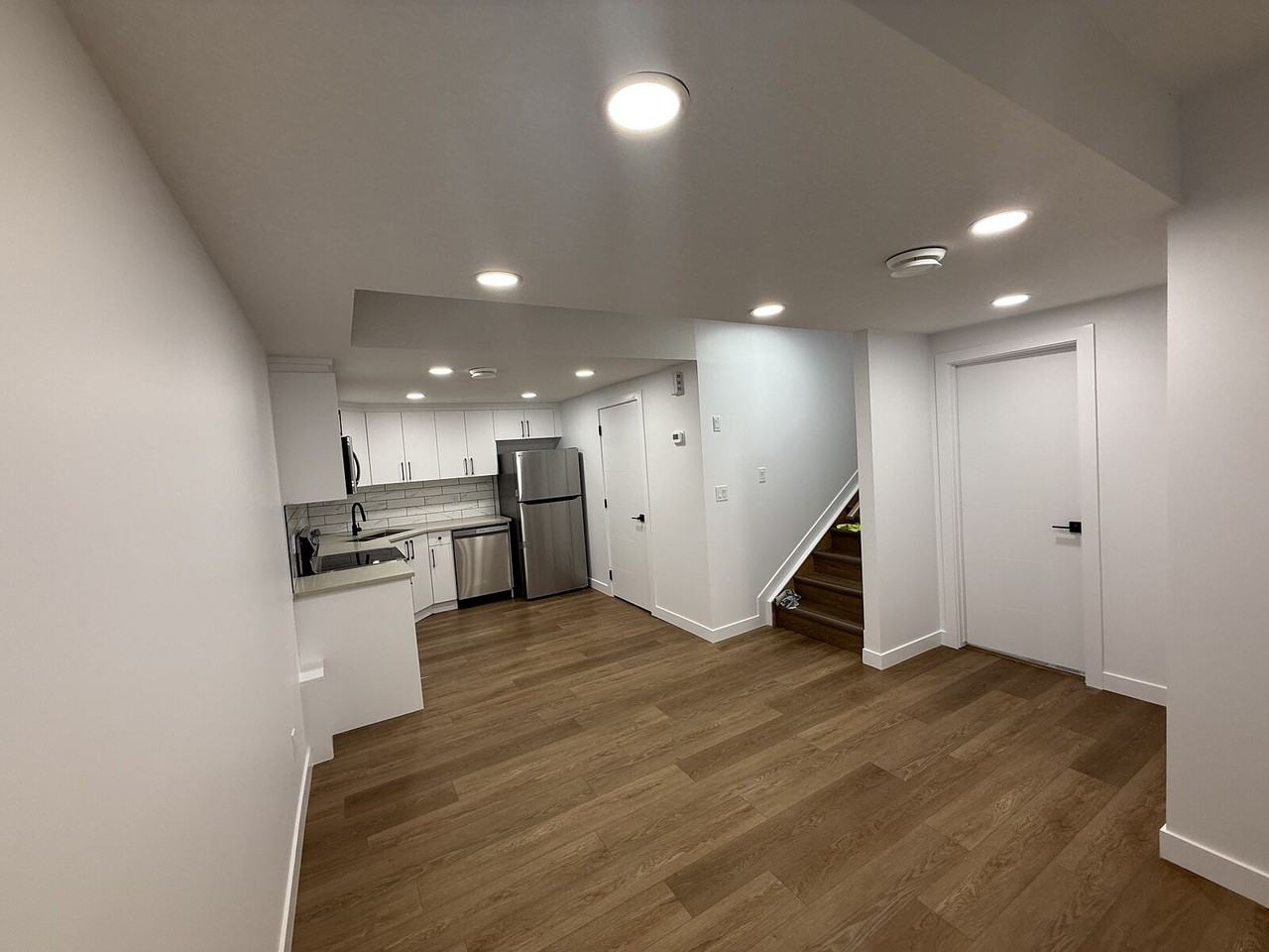 16819 48 St Nw - Photo 3 of 13