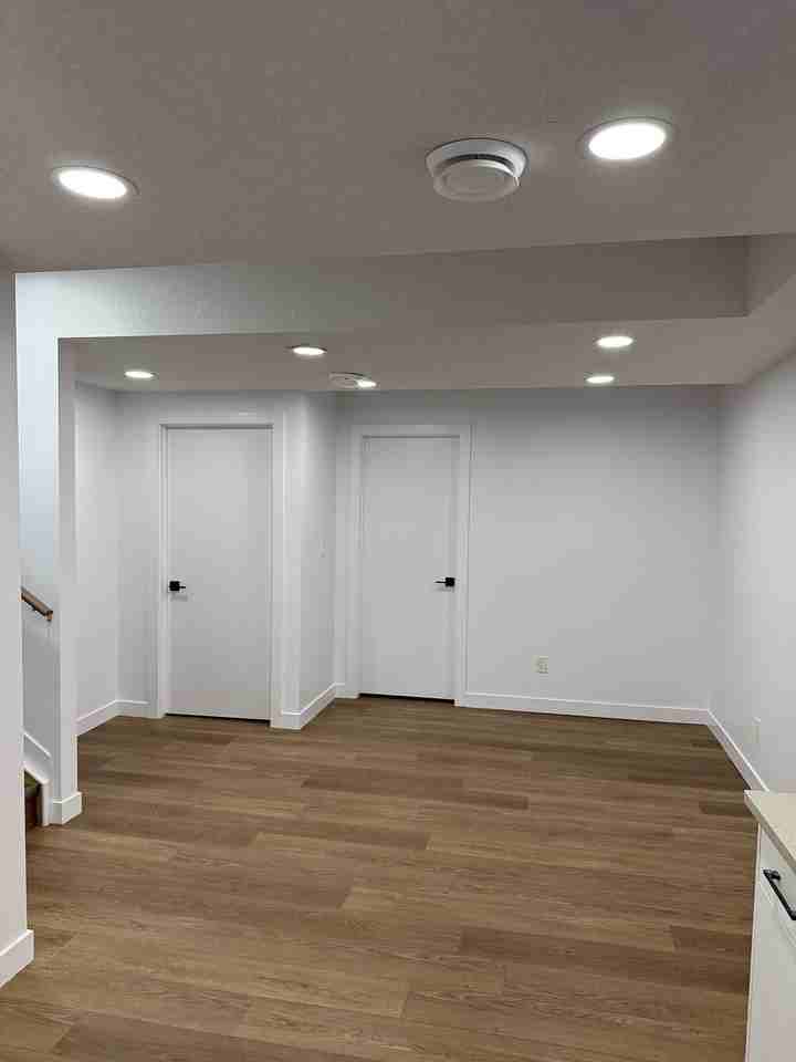 16819 48 St Nw - Photo 5 of 13