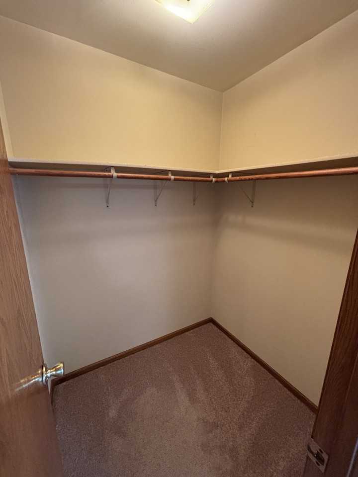 180 S 20th St #180 - Photo 2 of 11