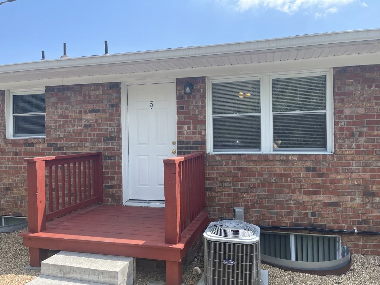 111 Della St #5 - Photo 4 of 15
