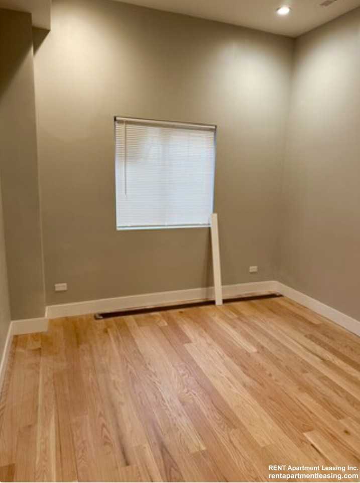 3404 N Lavergne Ave #2 - Photo 6 of 17