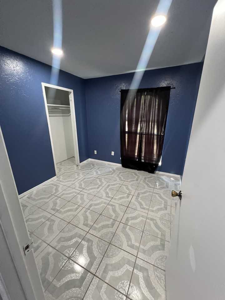 2709 Catalina Way #NA - Photo 6 of 12