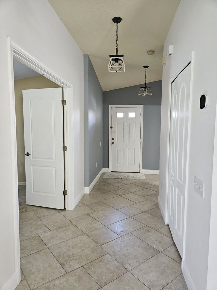 5108 Gato Del Sol Cir #NA - Photo 4 of 35