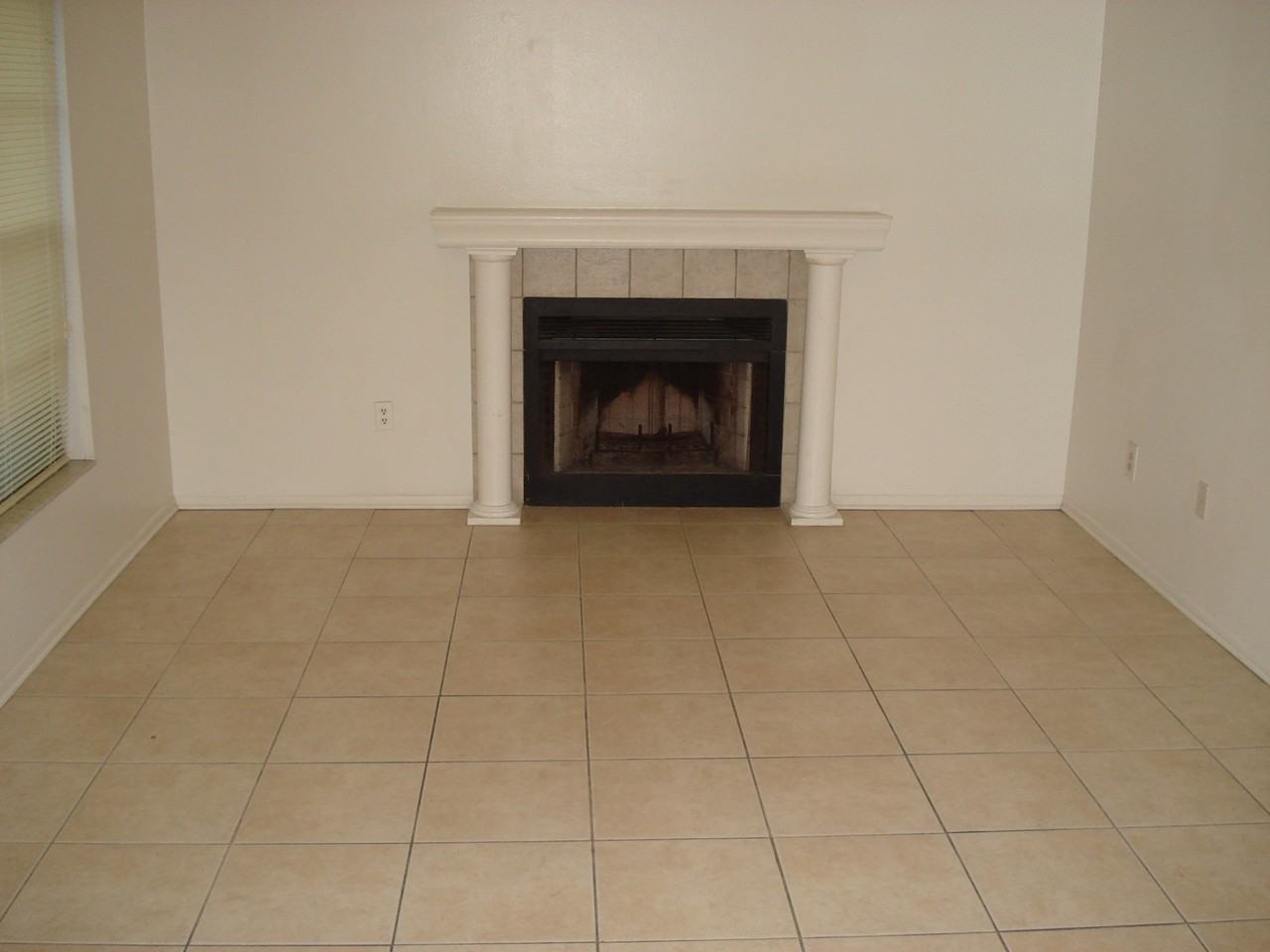 4021 Tumble Wood Trl - Photo 3 of 15