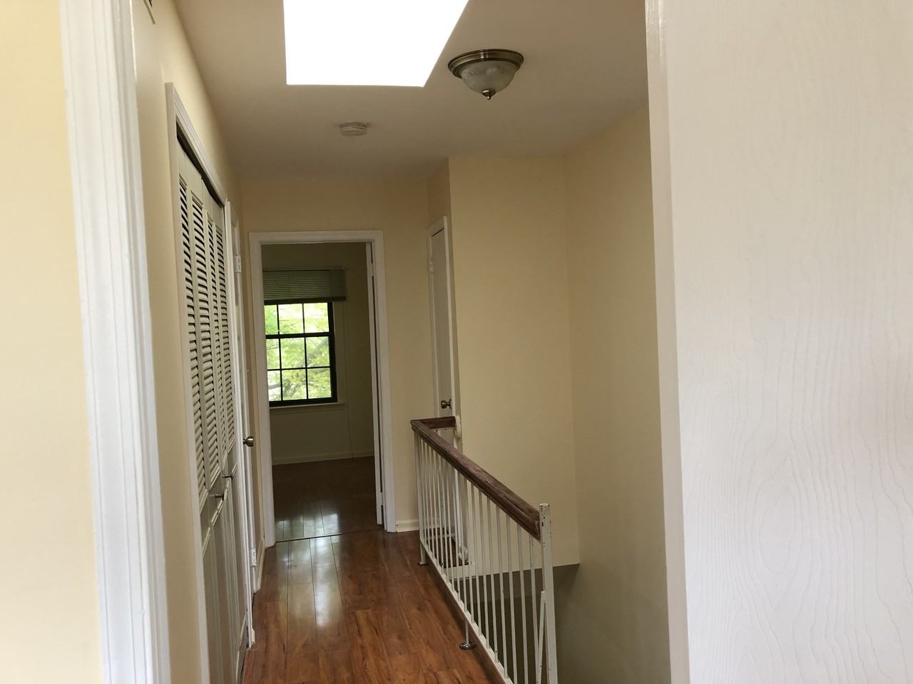 403 Maplecrest Rd #403 - Photo 3 of 9