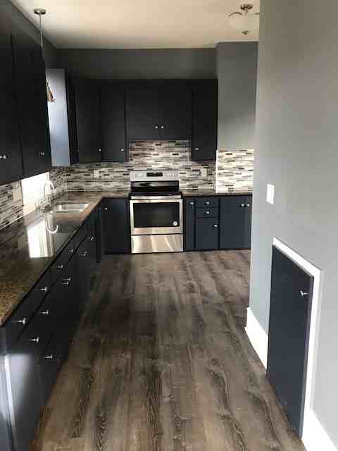 2513 Fremont Ave N - Photo 3 of 13