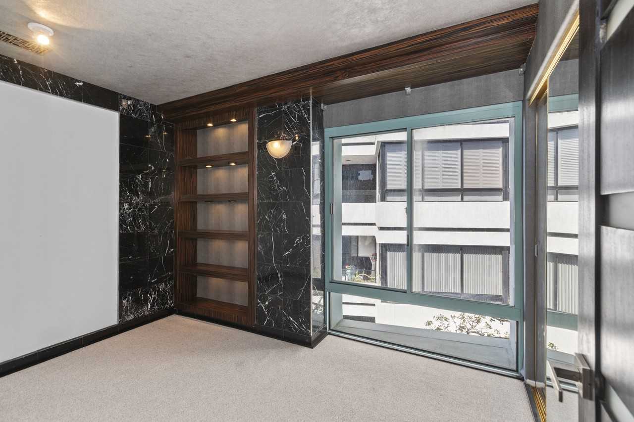 10336 Wilshire Blvd #1 - Photo 6 of 11