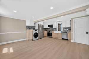 featured image of 3 Pearl St #C