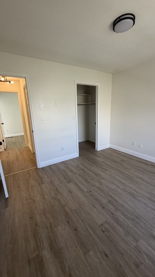 1554 Monroe Blvd #NA - Photo 6 of 13