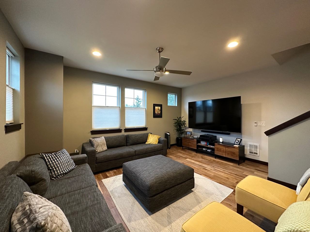 7160 27th Ave Sw #A - Photo 5 of 14